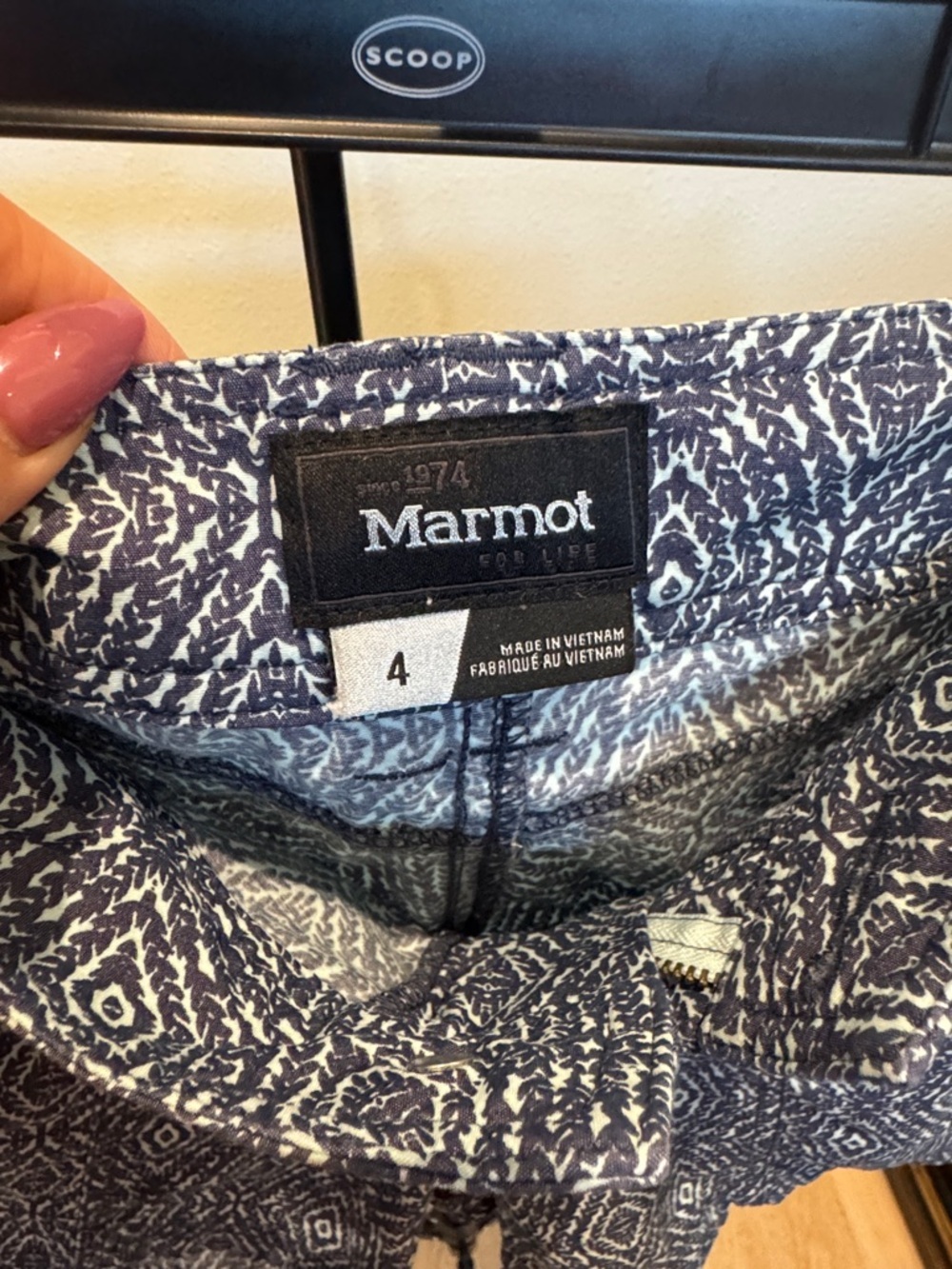 Marmot Navy & White Diamond-Print Cargo Shorts - Picture 2 of 4